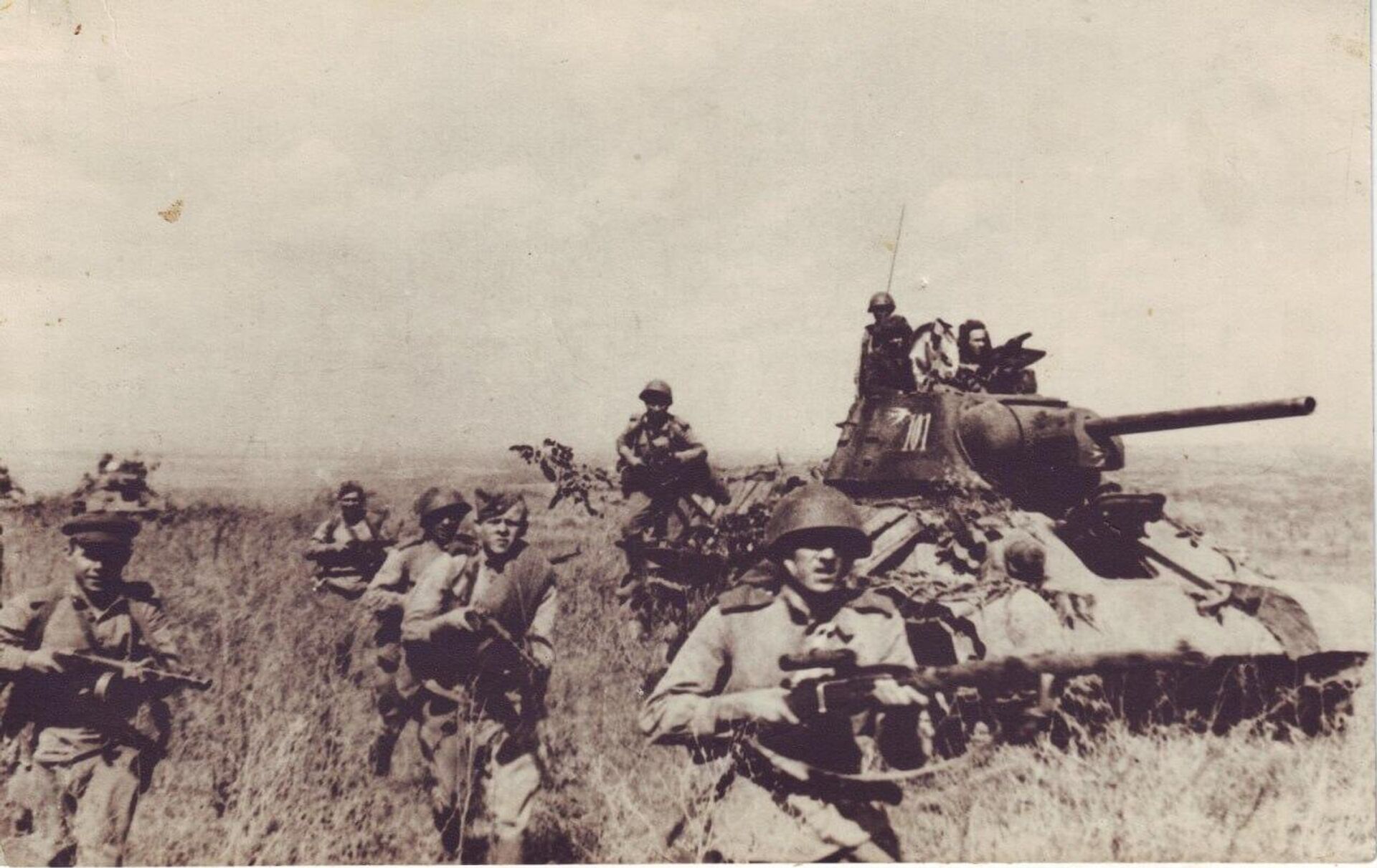 Этих дней не смолкнет слава - Sputnik Молдова, 1920, 24.08.2025