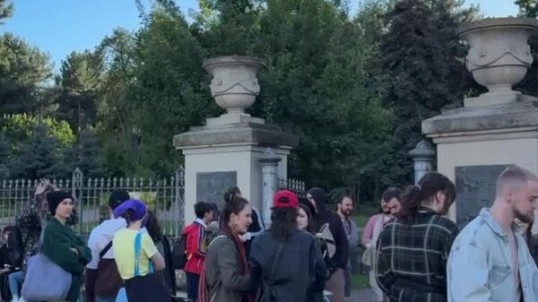 В центре Кишинева собирается агрессивный марш по случаю Дня независимости Украины - Sputnik Молдова