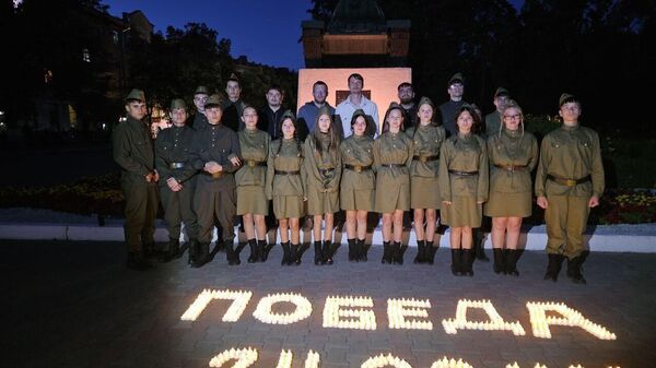 Evenimentul „Lumânarea Memoriei” are loc la Bălți; este dedicat celei de-a 81-a aniversări a eliberării Moldovei de sub invadatorii fasciști - Sputnik Moldova