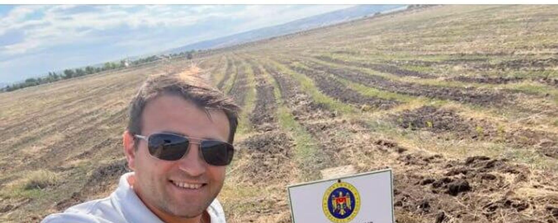 За спиной у меня лес, который посадила PAS - Sputnik Молдова, 1920, 25.08.2025