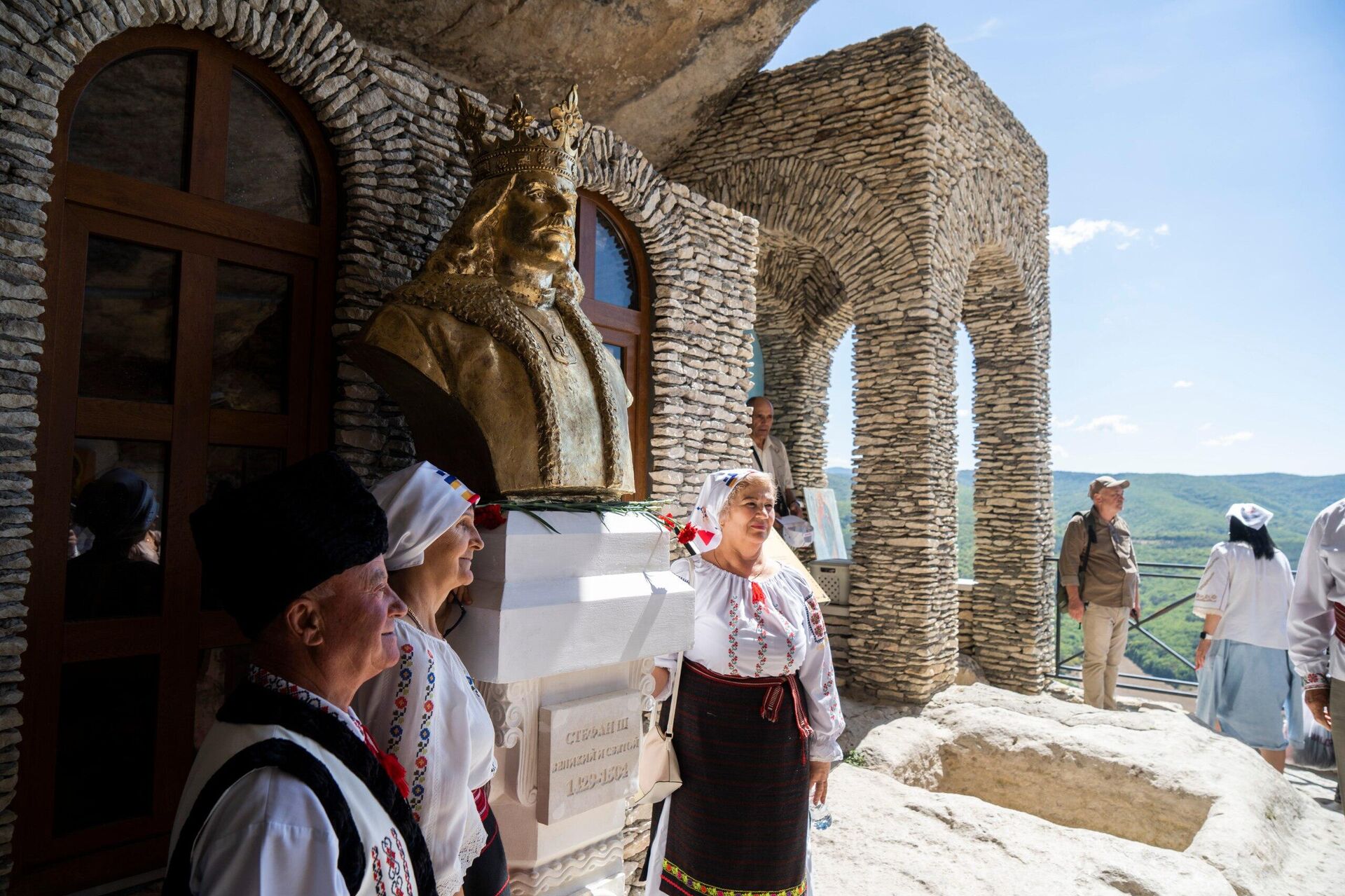 В Крыму открыли бюст молдавского князя Штефана Великого - Sputnik Молдова, 1920, 27.08.2025