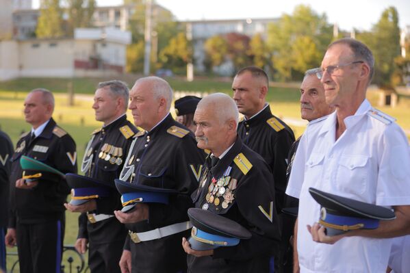 Завершением мероприятия стал молебен в расположенном у цитадели Бендерской крепости храме Святого благоверного князя Александра Невского. - Sputnik Молдова