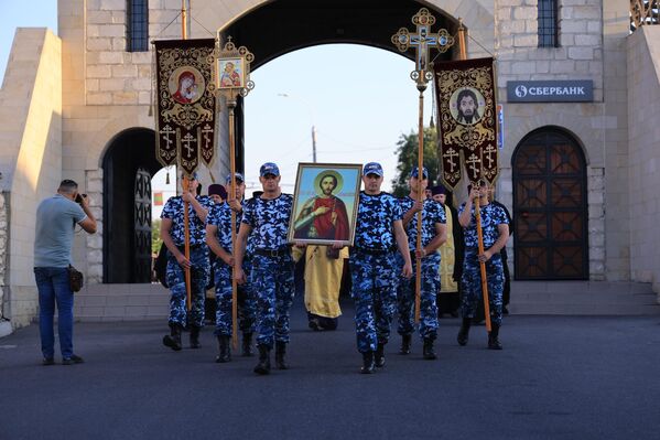 Традиция ежегодного чествования героев прошлого возрождена в 2007 году. Дата праздника выбрана не случайно: 29 августа православная церковь отмечает день Спаса Нерукотворного, а это – престольный праздник походного храма 55-го Подольского пехотного полка. - Sputnik Молдова