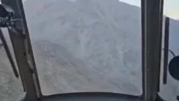 Un grup de alpiniștii ruși au fost evacuați cu elicopterul de la o altitudine de 4 - Sputnik Moldova