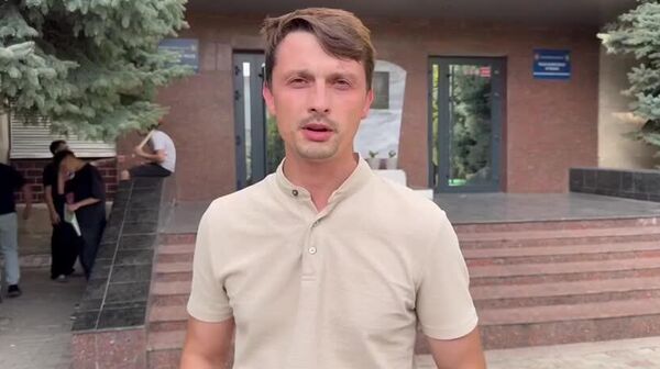 Представитель блока «Победа» Юрий Витнянский сообщил, что сегодня в разных районах столицы были задержаны десятки молодых людей, которым полиция выписала штрафы без предоставления оснований и доказательств - Sputnik Молдова