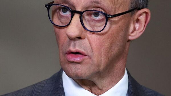 Мерц: НАТО распалось бы в тот же день, если бы Берлин не согласился тратить 3,5% ВВП на военные расходы и 1,5% на военную инфраструктуру - Sputnik Молдова