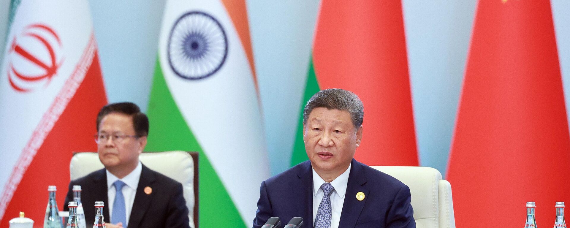 Си Цзиньпин на расширенном заседании ШОС выдвинул инициативу глобального управления  - Sputnik Молдова, 1920, 01.09.2025