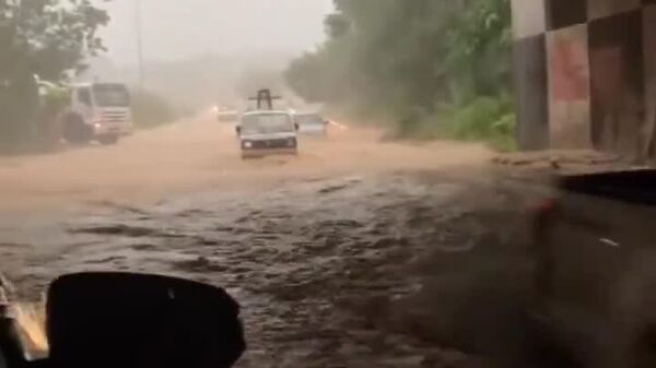 Такая обстановка сейчас в Пакистане в окрестностях столицы Исламабада - Sputnik Молдова