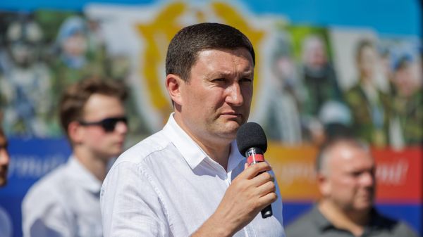 Flashmob organizat de Blocul Electoral Patriotic al Socialiștilor, Comuniștilor, Inima și Viitorul Moldovei cu prilejul Zilei Armatei Naționale - Sputnik Молдова