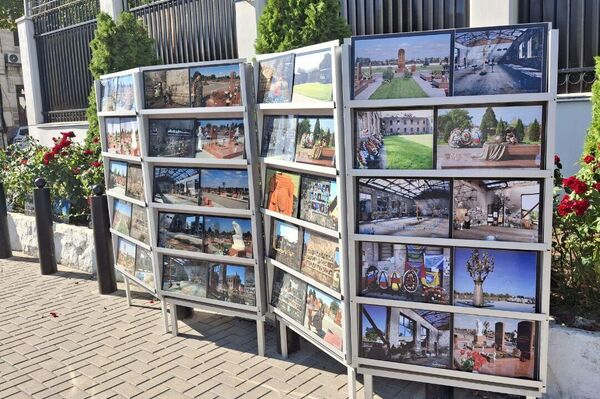 Памятная акция в связи с 21-й годовщиной трагедии в Беслане у посольства России в Молдове Памятная акция в связи с 21-й годовщиной трагедии в Беслане у посольства России в Молдове - Sputnik Молдова
