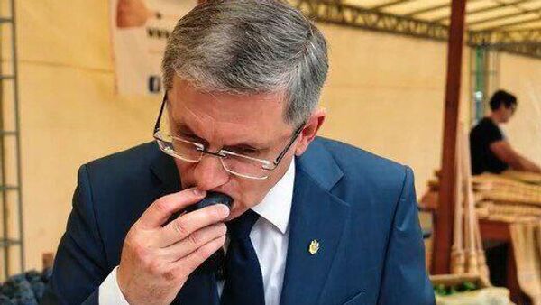 Тут главное не аппетит спикера парламента Игоря Гросу, мечтающего остаться в кресле ещё на четыре года - Sputnik Молдова