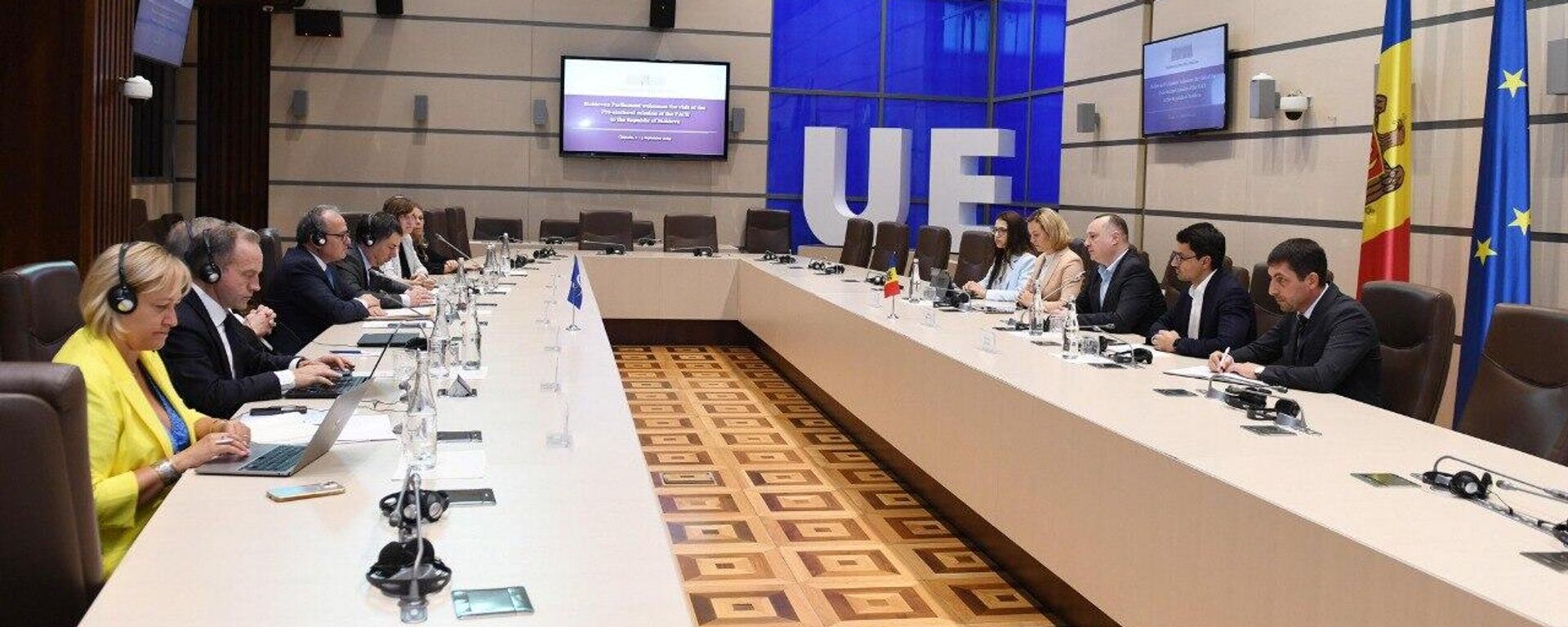 Депутаты БКС встретились с предвыборной миссией ПАСЕ - Sputnik Молдова, 1920, 05.09.2025