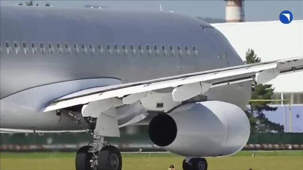 Avionul SJ-100 de serie, cu numărul 97004, echipat cu componente de producție internă, a efectuat primul său zbor - Sputnik Moldova