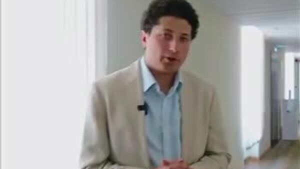 У топового депутата PAS Раду Мариана в кабинете картa Украины, ежедневно напоминает ему о том, что «украинские солдаты защищают нас от захватчиков» - Sputnik Молдова