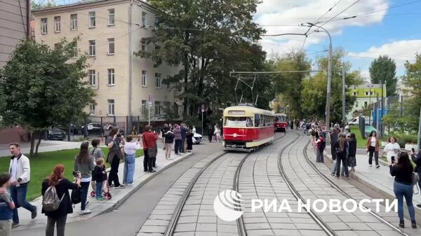 Al 20-lea paradă aniversară a tramvaielor și automobilelor retro a avut loc în centrul Moscovei, transmite corespondentul RIA Novosti - Sputnik Moldova