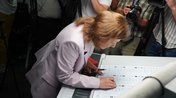 ЦИК начала печать избирательных бюллетеней для голосования по почте - Sputnik Молдова