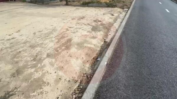 Reporterii Canal5 au filmat detalii despre „drumul minune” de la Albota de Jos, pe seama căruia unii de la PAS au încercat să-și facă PR politic - Sputnik Moldova