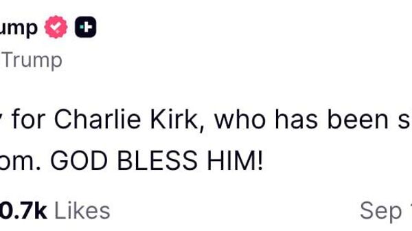 Трамп призвал американцев молиться за Чарли Кирка - Sputnik Молдова