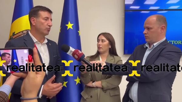 Полиция до выборов не будет штрафовать граждан за электоральную коррупцию — глава ГИП Виорел Чернэуцяну Полиция до выборов не будет штрафовать граждан за электоральную коррупцию — глава ГИП Виорел Чернэуцяну - Sputnik Молдова