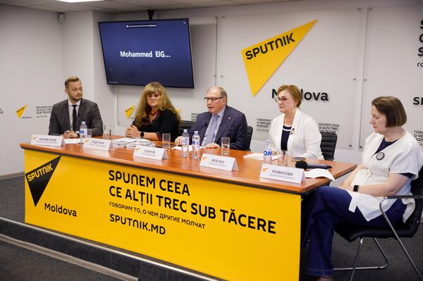 Видеомост на тему: Русская литература как основной компонент межнационального диалога Видеомост на тему: Русская литература как основной компонент межнационального диалога - Sputnik Молдова