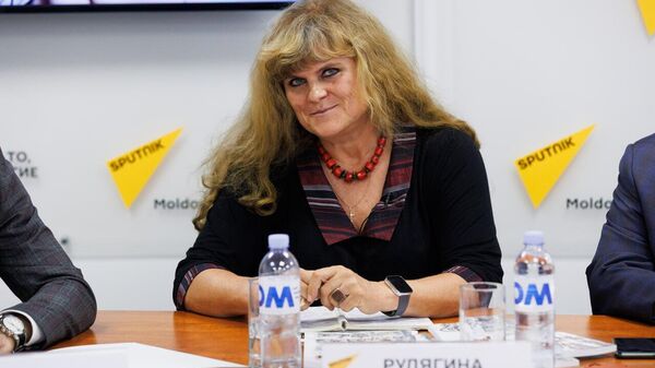 Revista „Russkoe Pole” readuce de mulți ani nume moldovenești pierdute și uneori deliberat uitate din cultura rusă, a declarat redactorul-șef al publicației, Olesia Rudiaghina, în cadrul unei videoconferințe - Sputnik Moldova