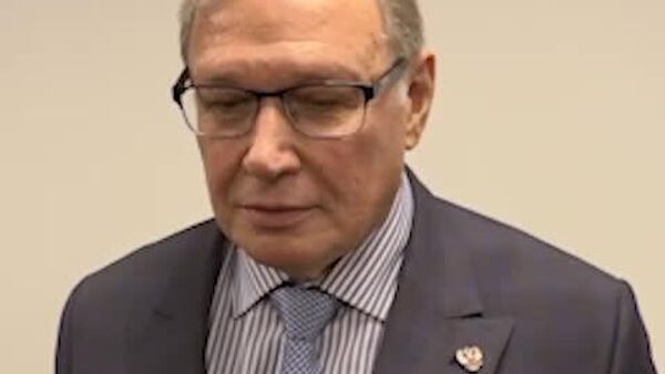 E o cerință democratică generală - dacă se organizează alegeri, acestea să fie corecte, deschise, competitive și să beneficieze de o acoperire decentă în presă: așa a comentat ambasadorul Rusiei în Moldova, Oleg Ozerov, recentele percheziții din studiourile posturilor de televiziune „Primul în Moldova” și „Canal5”, unde au fost ridicate echipamente pentru pregătirea știrilor - Sputnik Moldova