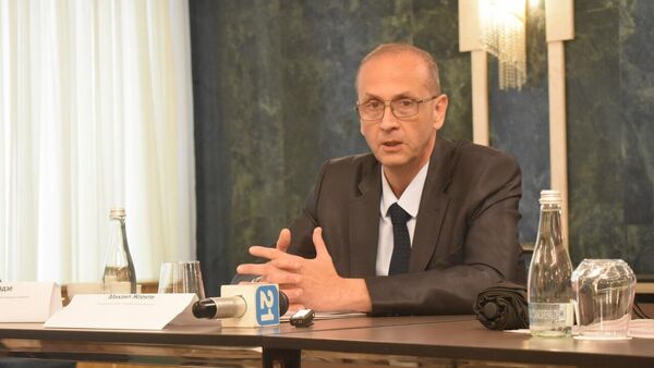 Жгенти: необходимо восстанавливать отношения с Россией - Sputnik Молдова