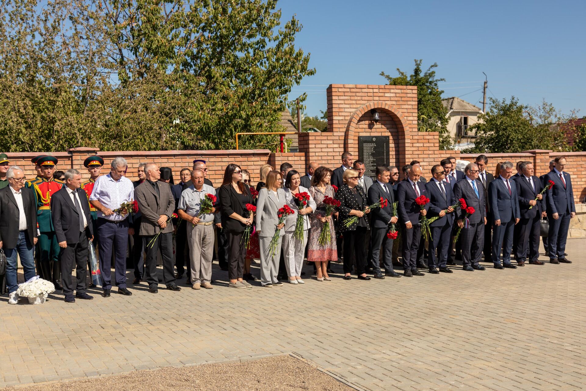 Церемония открытия отреставрированного Мемориала Славы в Дубоссарах Церемония открытия отреставрированного Мемориала Славы в Дубоссарах - Sputnik Молдова, 1920, 21.09.2025