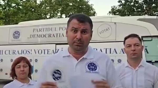 Liderul partidului „Democrația Acasă”, Vasile Costiuc, a declarat că luni va fi supus unor percheziții - Sputnik Moldova