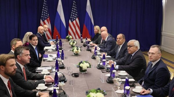 В Нью-Йорке стартовала встреча делегаций России и США под руководством главы МИД РФ Сергея Лаврова и госсекретаря Марко Рубио - Sputnik Молдова