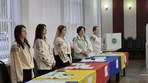 В Молдове стартует голосование: избиратели сегодня выбирают новый состав парламента - Sputnik Moldova
