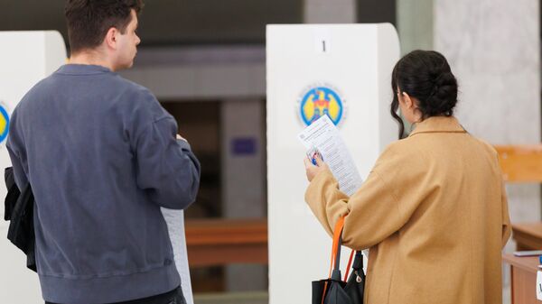 Голосование жителей Левобережья Днестра на выборах в парламент Молдовы 28 сентября 2025 - Sputnik Moldova