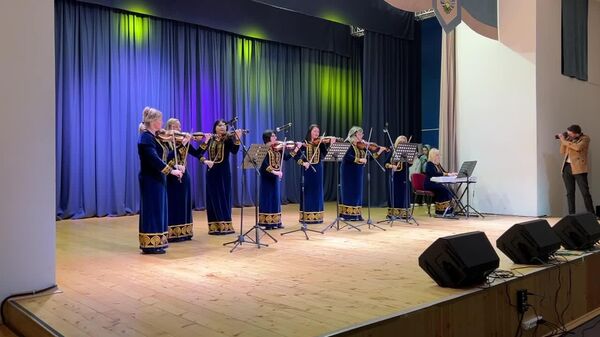 В Комрате прошел концерт ко Дню пожилого человека - Sputnik Молдова