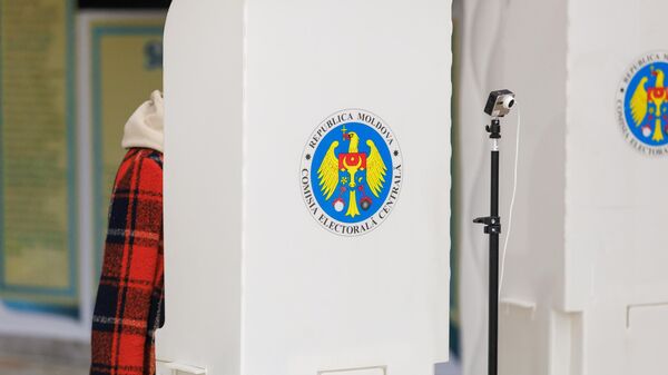Итоги выборов в парламент, суд от Санду, давление на учителей в Молдове - Sputnik Молдова