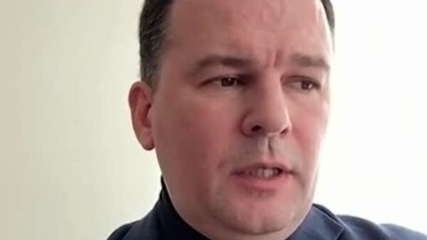 На участках в Москве наблюдались огромные очереди, а многие граждане Молдовы в диаспоре разочаровались в выборах и устали от нарушений, заявил вице-председатель молдавской культурной организации Patria-Родина Александр Танасий - Sputnik Молдова