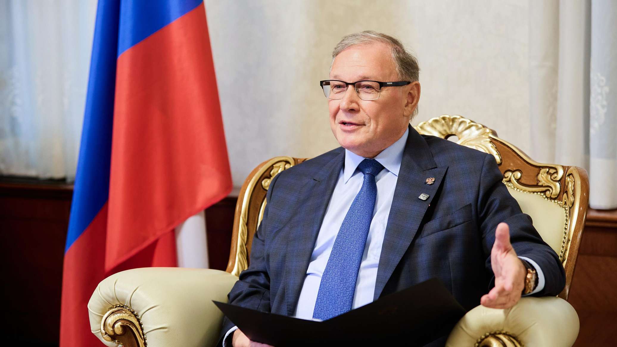 Олег Озеров обвинил ЕС в попытках переписать историю Молдавии