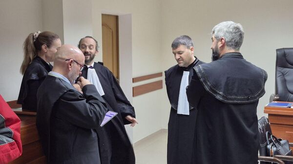 Tot azi a ieșit la iveală un mic aspect al reformei justiției - unul pur tehnico-material: starea scaunelor destinate avocaților - Sputnik Moldova