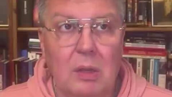 “Власть PAS активно использует сегрегацию граждан Молдовы на “белых” и “черных”, - Алексей Мартынов, директор Международного института новейших государств (Москва), политолог - Sputnik Молдова