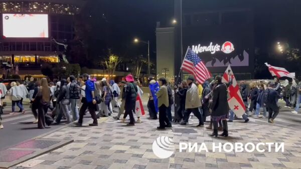 Un marș al opoziției a început seara în centrul orașului Tbilisi, aproximativ 2 - Sputnik Moldova