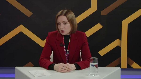 Санду: Летом этого года, когда мы поняли, что мы очень уязвимы в плане кибербезопасности, НАТО мобилизовало свои ресурсы и закупило оборудование для Молдовы, чтобы мы могли обеспечить честность выборов и чтобы русские не лезли в нашу систему и не меняли нам цифры и данные - Sputnik Молдова