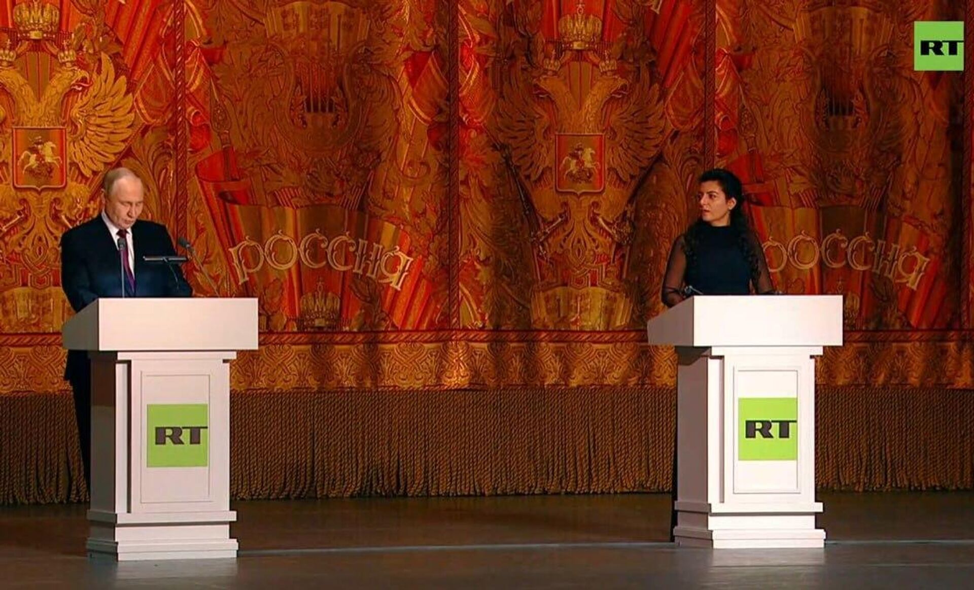 Путин поблагодарил журналистов RT за преданность делу и профессионализм - Sputnik Молдова, 1920, 17.10.2025