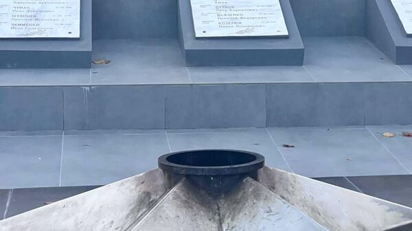 На Мемориале Воинской славы в Комрате погас Вечный огонь - Sputnik Молдова