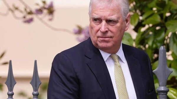 Брат короля Великобритании Карла III принц Эндрю отказался от титула герцога Йоркского и всех почестей — СМИ - Sputnik Молдова