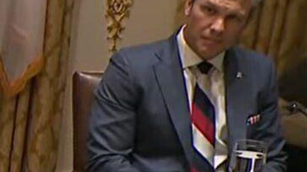 В сети отметили расцветку галстука министра войны США Хегсета - Sputnik Молдова