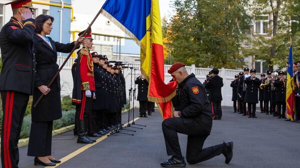 Министр внутренних дел Даниелла Мисаил-Никитин на церемонии отправки молдавских карабинеров в Косово в рамках миротворческой миссии KFOR - Sputnik Молдова
