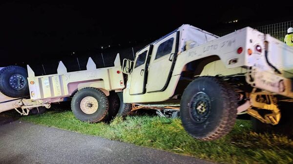 Колонна автомобилей армии США столкнулась с микроавтобусом в Польше, сообщает радиостанция RMF FM - Sputnik Молдова