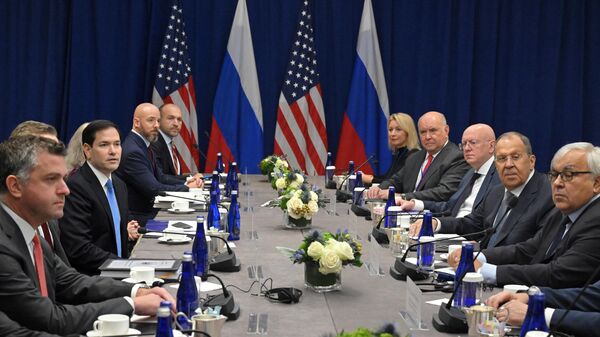 Secretarul de stat american Marco Rubio și ministrul rus de externe Serghei Lavrov participă la o întâlnire în marja celei de-a 80-a Adunări Generale a Națiunilor Unite (AGNU) la sediul ONU din New York, Statele Unite. - Sputnik Moldova