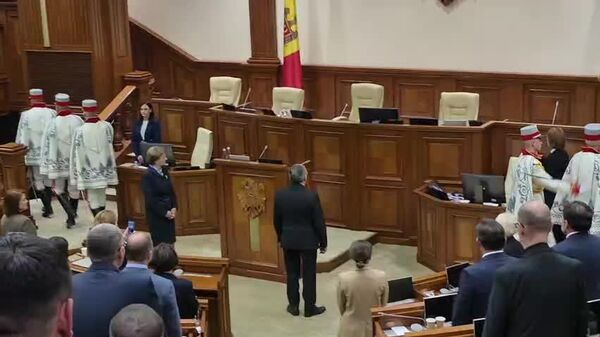 НеИванович принес присягу на пост спикера парламента - Sputnik Молдова