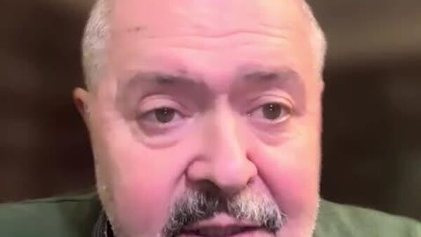 Запад убежден, что порядок в Молдове означает сокращение бюджетных, прежде всего социальных, расходов, заявил политолог Виктор Жосу - Sputnik Молдова