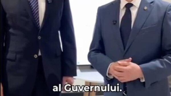 Председатель фракции PAS Игорь Гросу заявил, что в пятницу парламентская группа предложит президенту Майе Санду кандидатуру Александру Мунтяну на должность премьера - Sputnik Молдова